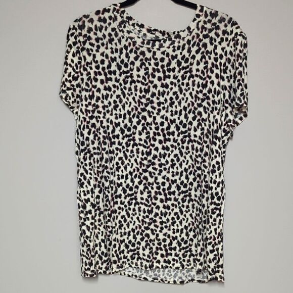 Maurices White Leopard Print shirt - Picture 1 of 5